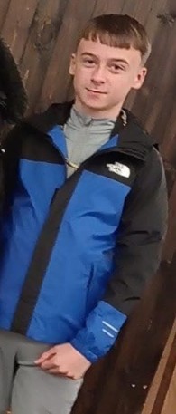 swpolice's tweet image. #MISSING | We are appealing for your help to locate  Warren, 15,  from the St Mellons area of Cardiff and was last seen at 3.45pm on Monday, October 6, wearing a black Puffer jacket, dark tracksuit and black sliders.
Have you seen him? Call 101 – give ref 2500320245.