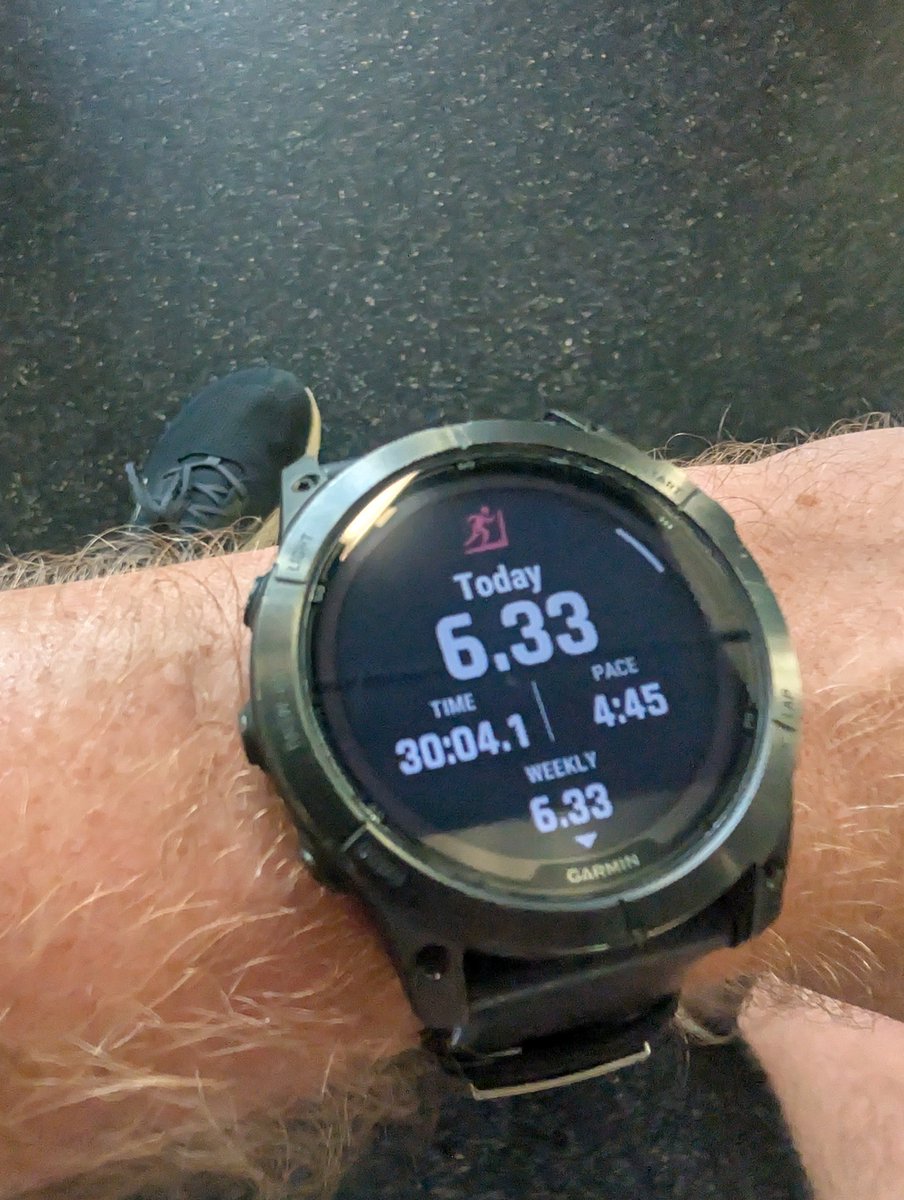 I am nowhere near this fit. Time to fix watch/treadmill calibration before Garmin gets the wrong idea about my potential.