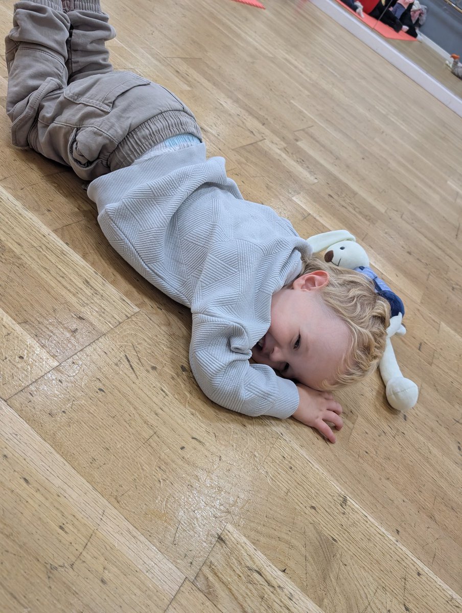 Afternoon all. Fun morning being a little chef and playing sleeping bunnies❤️🧑‍🍳