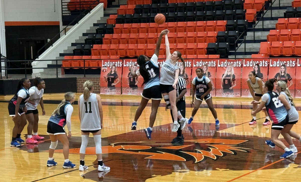 BrookeautumnR's tweet photo. Spartans closed out the fall season with a bang! 💥🔥 The shootouts and fall league showed our growth, spirit, and teamwork 💪🏀 Just a few weeks till the official season tips off— we’re ready! 🏆💙 #SpartanTough #FocusFightFinish https://t.co/t5Th6cjv1N