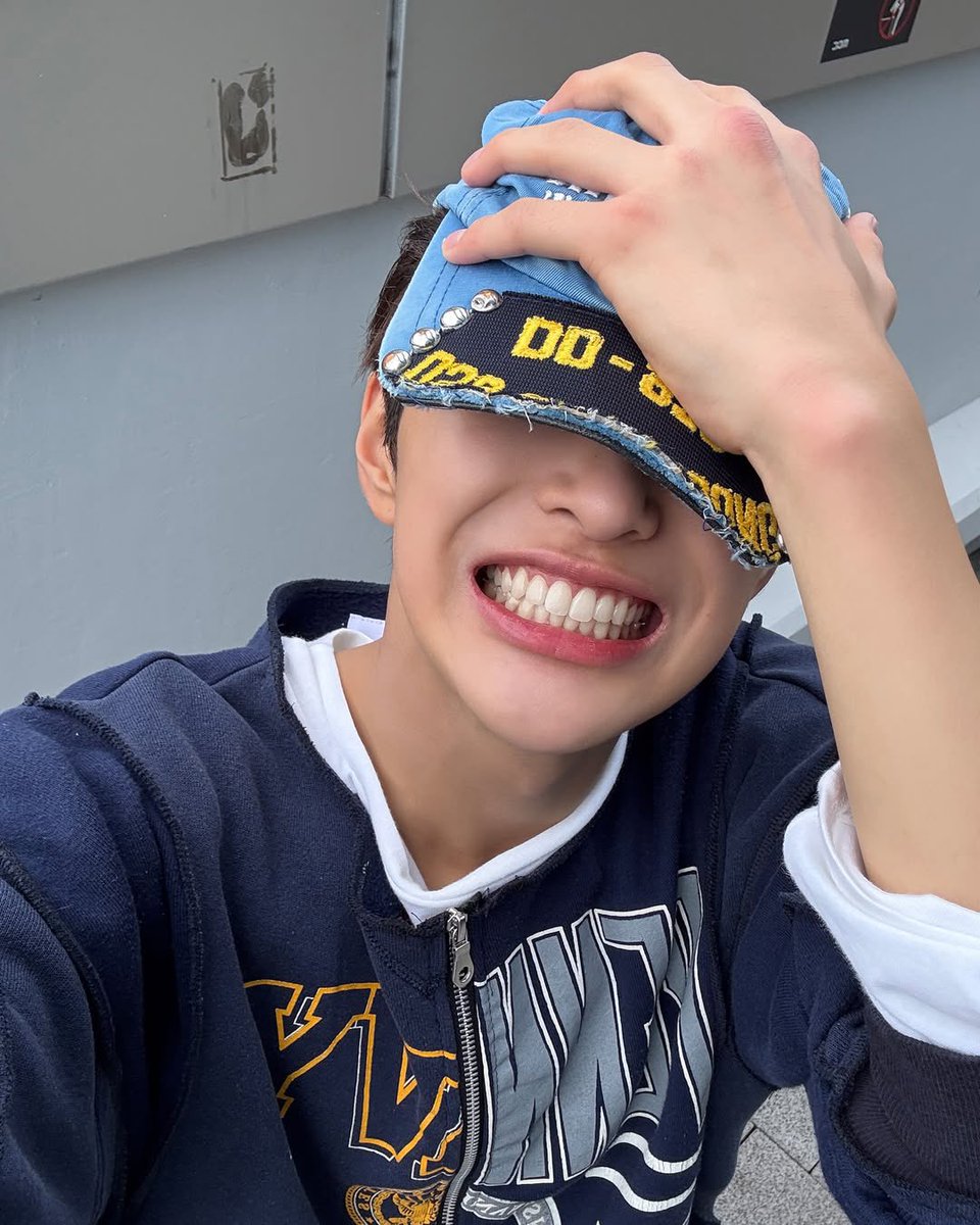 keonho pics tweet media