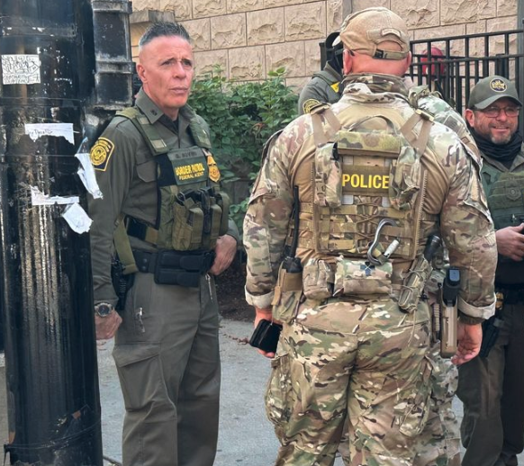 Street gang Latin Kings placed ‘hit’ on senior Trump immigration official, DHS says

trib.al/kDAREEe