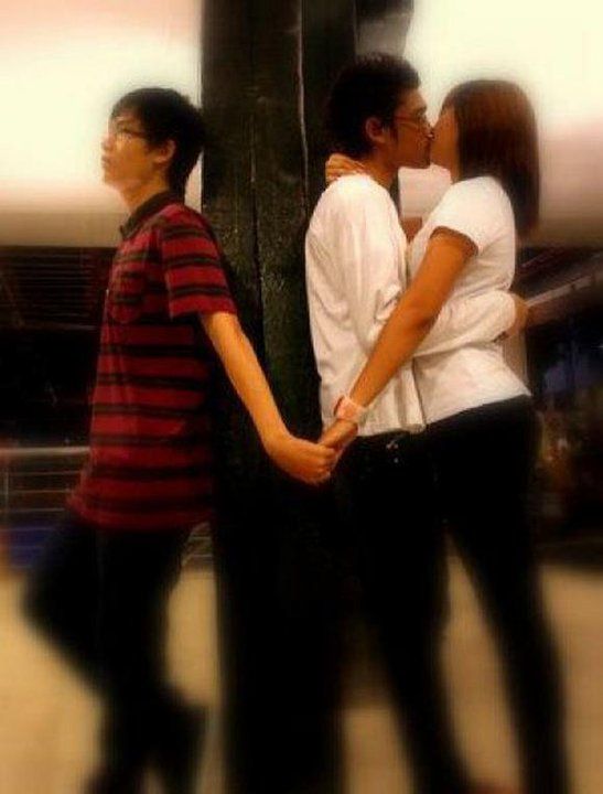 करना ही है तो कुछ अलग कीजिए,
मज़बूरी का नाम लेकर धोखा तो सभी देते है.....✍️✍️