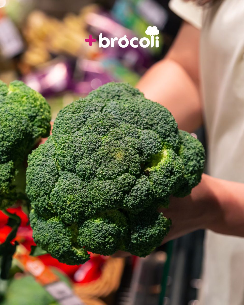 🥦 ¿Sabías que el brócoli es uno de los vegetales con más vitamina C del mundo? Solo 100 g te dan más de la mitad de la cantidad diaria recomendada.

#brócoli