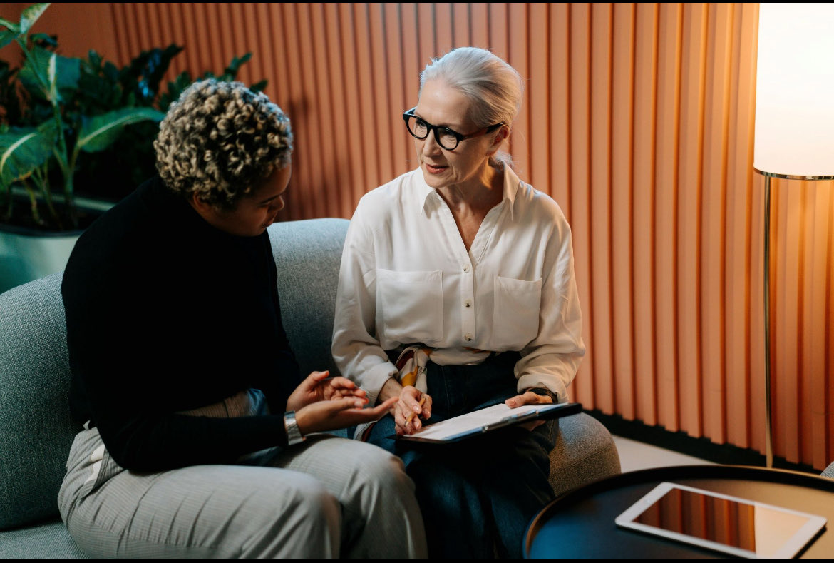 ¿Cómo las empresas pueden aprovechar el cambio demográfico para impulsar su desarrollo de negocio?
 <a href="/mjalavareyes/">Mª Jesús Álava Reyes</a> estrategia, innovación y talento senior son claves para el crecimiento sostenible

Sigue 👉 apertia-consulting.com/como-las-empre…