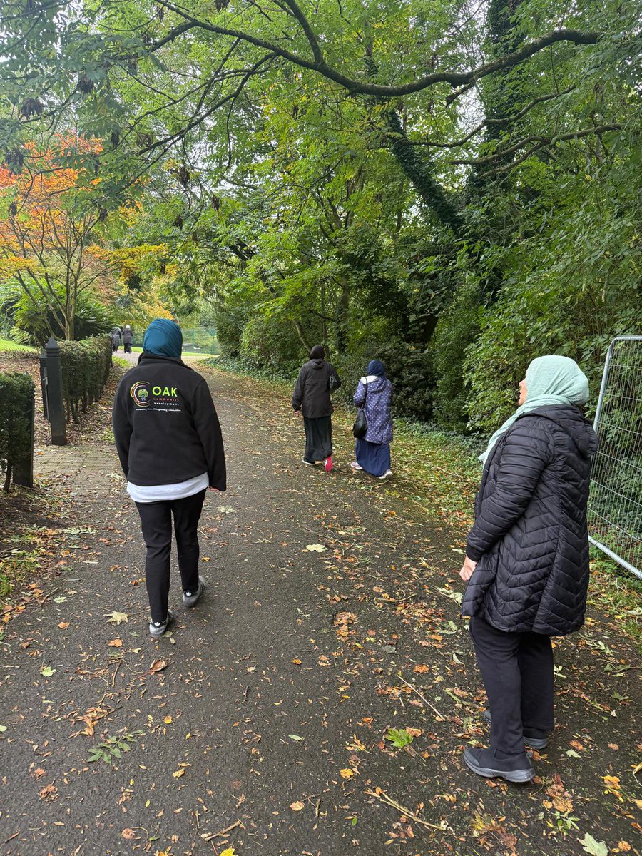 community_oak's tweet image. 🌿 Women’s Wellbeing Walk 👣
A beautiful day at Werneth Park — uplifting chats, great company &amp;amp; lovely weather! 💛

@OldhamCouncil @ActionTogether
#WomensWellbeing #CommunityWalk #WernethPark #WellbeingJourney #TogetherWeThrive