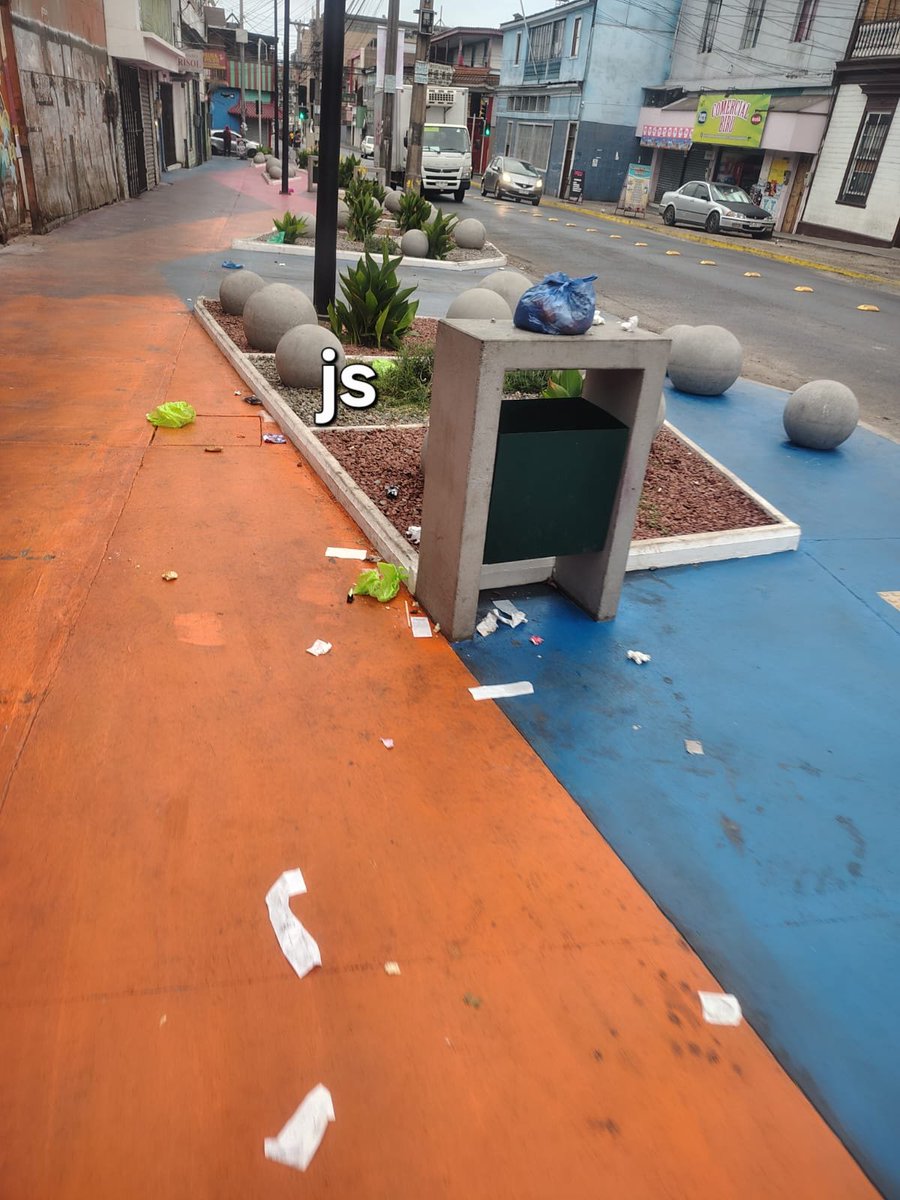 jorgesolimano's tweet image. #iquique así amaneció hoy la plata blanda de calle Tarapacá