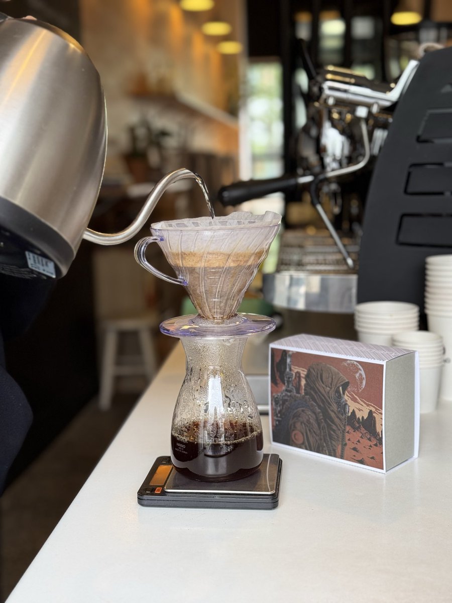 Dostal som rozkazom od #CoffeeQueen aka. <a href="/iris_kotrik/">iris</a>, že sem mám vycapiť túto fotku a ten # vyššie.

Tak poslúcham.