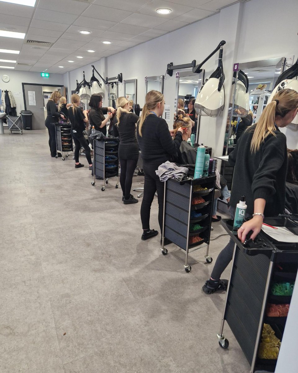 Our Level 1 Hairdressing students have been showing off their shampooing and blow-drying skills to the Level 1 Beauty Therapy group — amazing work, everyone!

orlo.uk/MlcDP