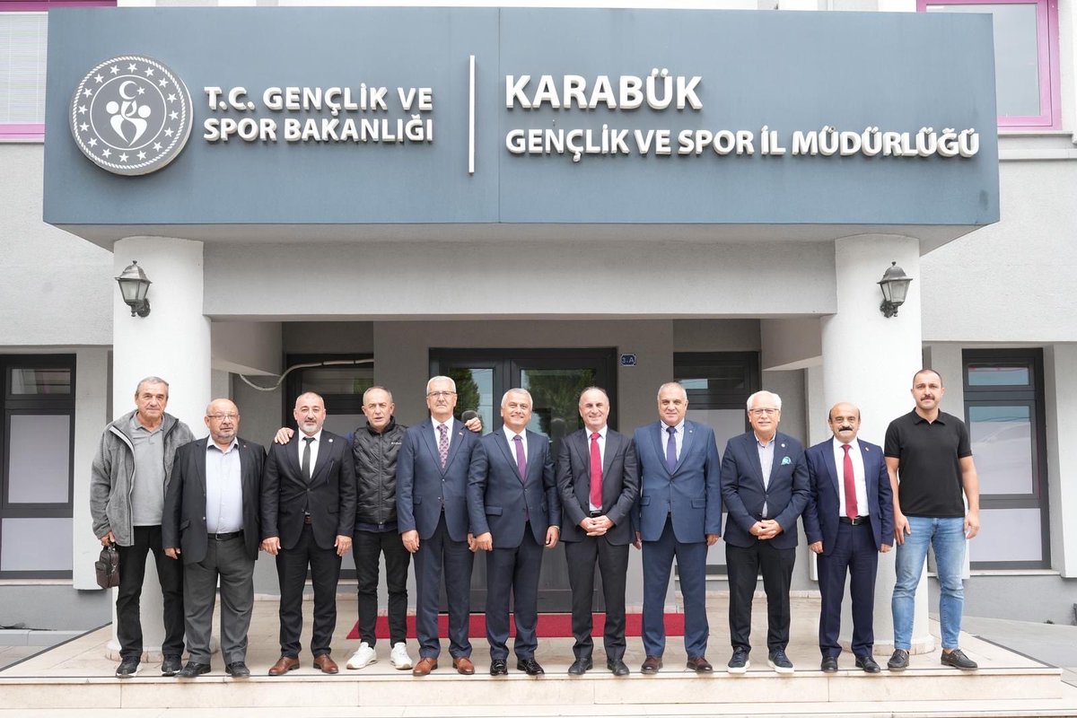 Türkiye Amatör Spor Kulüpleri Konfederasyonu🇹🇷 (@taskk_1980) on Twitter photo TASKK Genel Başkanı <a href="/taskk_1980/">Türkiye Amatör Spor Kulüpleri Konfederasyonu🇹🇷</a> <a href="/sneraydin0055/">Şener Aydın</a> ve beraberindekiler Karabük Gençlik ve Spor İl Müdürü <a href="/coskunguven78/">COŞKUN GÜVEN🇹🇷🇹🇷🇹🇷</a> makamında ziyaret etti <a href="/GSB_KARABUK/">Karabük Gençlik ve Spor İl Müdürlüğü</a> TASKK Genel Başkanı <a href="/taskk_1980/">Türkiye Amatör Spor Kulüpleri Konfederasyonu🇹🇷</a> <a href="/sneraydin0055/">Şener Aydın</a> ve beraberindekiler Karabük Gençlik ve Spor İl Müdürü <a href="/coskunguven78/">COŞKUN GÜVEN🇹🇷🇹🇷🇹🇷</a> makamında ziyaret etti <a href="/GSB_KARABUK/">Karabük Gençlik ve Spor İl Müdürlüğü</a>