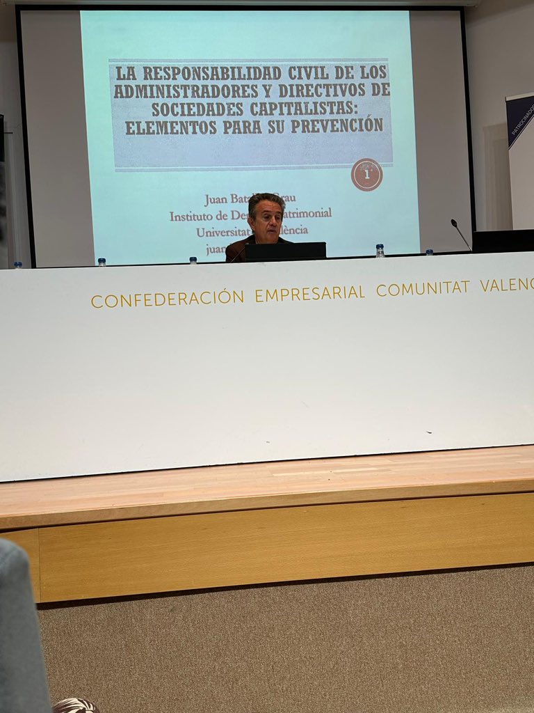 Nuestro decano <a href="/CalabuigOrts/">CARLOS ORTS CALABUIG</a> asiste al desayuno de trabajo de <a href="/IVEFAasociacion/">IVEFA</a> sobre “La responsabilidad de los administradores en las sociedades familiares", que se celebra esta mañana en la sede de la <a href="/CEV_CV/">CEV</a> #SociedadesMercantiles #RegistroMercantil