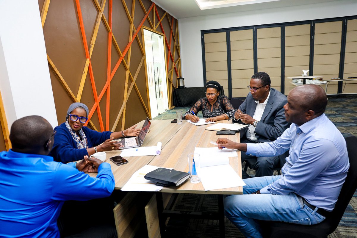 InsightVoiceM's tweet photo. At the ongoing IDDRSI reflection workshop, participants are evaluating achievements and shaping priorities for the next phase. The discussions emphasize partnership, innovation, and shared learning to advance resilience and sustainability across the IGAD region. @IGADsecretariat https://t.co/2UrAcF4MM4