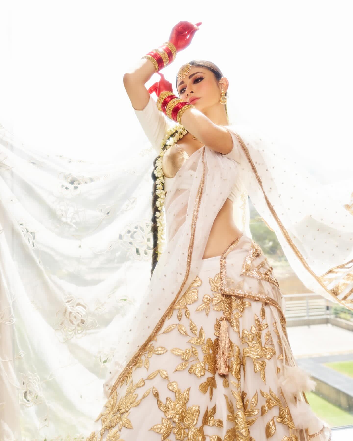 G2p7DlNbQAAzHy_?format=jpg&name=large