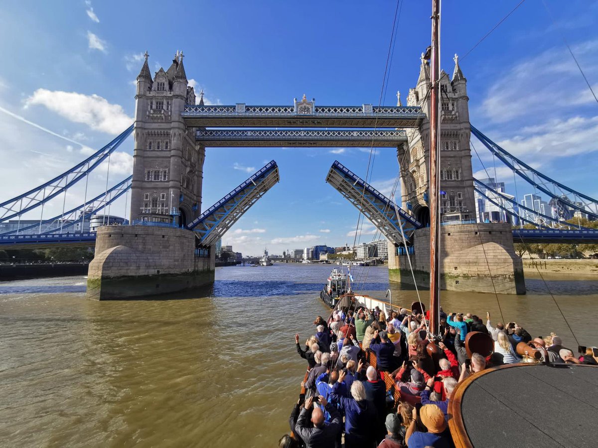 🚢 WEDNESDAY 8TH OCTOBER - LAST CHANCE TO GO UNDER TOWER BRIDGE TWICE 🚢

Step onboard Waverley on Wednesday 8th October for your last chance to sail through the famous London Tower Bridge not once but ✨TWICE✨ 

Join from Gravesend or Southend and steam up the Thames under
