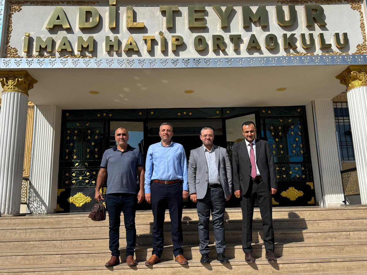 fahriarslan2763's tweet photo. Şahinbey Eğitim Bir Sen Başkan yardımcısı Adil Teymur İmam Hatip Ortaokulu müdürü kıymetli kardeşim Yusuf Aykurt'u ziyaret ettik.
Misafirperverliği ve hoş sohbeti için  müdürümüze teşekkür ederiz. https://t.co/t6VgMvfYEv