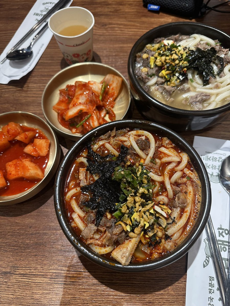 After a gloomy and wet day we decided to get some comfort food and found this restaurant with great Naver reviews, just by our house. 
Hangover soup - even if we're far from even being drunk - was delicious!