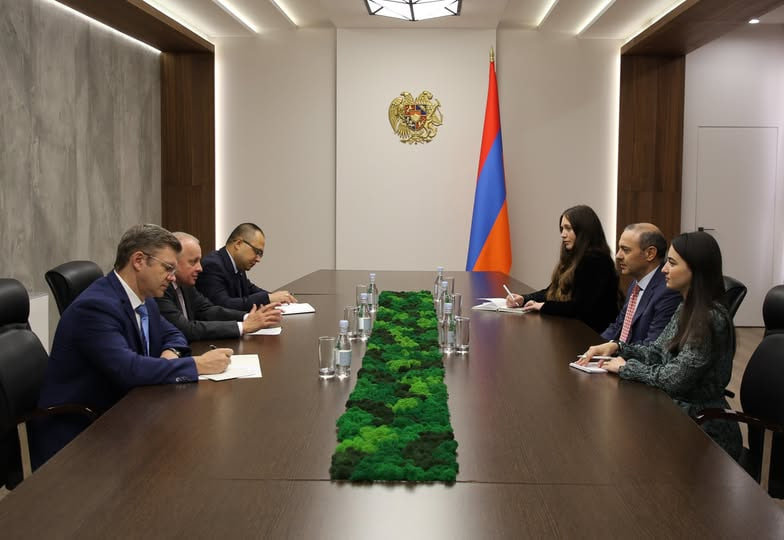 Secretary of the Security Council of #Armenia Armen Grigoryan received the Ambassador Extraordinary and Plenipotentiary of the #Russia'n Federation to the Republic of Armenia, Sergey Kopyrkin.