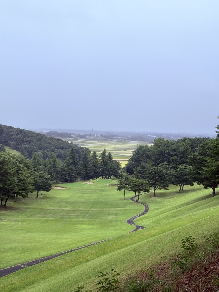 AdamayGolf's tweet photo. 今日は法人会のゴルフコンペ⛳️
でした。
数年ぶりに来たゴルフ場です。
起伏が多いコースです。

#郡山ゴルフ倶楽部 https://t.co/ViITKvqaMz