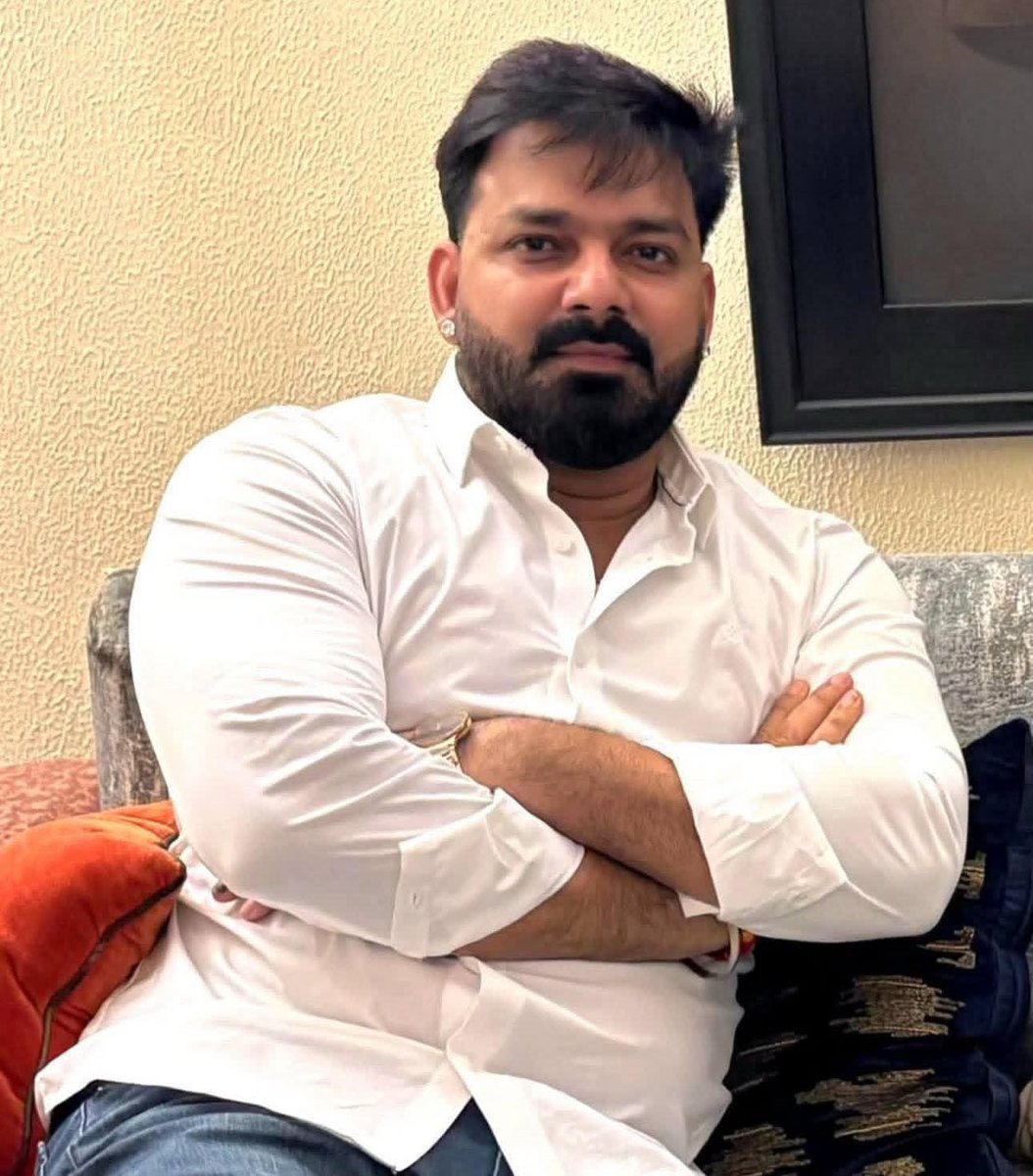 Gulshan Rajput (@gulshanrajputg) on Twitter photo जो  भरे  स्टेज  पर  महिला का अपमान  करता हो ?
जिसकी  पहली  पत्नी इसके करतूतों  कारण फांसी  लगा  कर  जान दे दी हो?
दूसरे  पत्नी  को  शादी  कर  के  छोर  दिया  हो?
कोई भी पार्टी  ऐसे  आदमी  को  विधायक  का  टिकट  कैसे  दे  सकता है ?
<a href="/BJP4India/">BJP</a>  <a href="/BJP4Bihar/">BJP Bihar</a> #pawansingh  #jyotisingh जो  भरे  स्टेज  पर  महिला का अपमान  करता हो ?
जिसकी  पहली  पत्नी इसके करतूतों  कारण फांसी  लगा  कर  जान दे दी हो?
दूसरे  पत्नी  को  शादी  कर  के  छोर  दिया  हो?
कोई भी पार्टी  ऐसे  आदमी  को  विधायक  का  टिकट  कैसे  दे  सकता है ?
<a href="/BJP4India/">BJP</a>  <a href="/BJP4Bihar/">BJP Bihar</a> #pawansingh  #jyotisingh