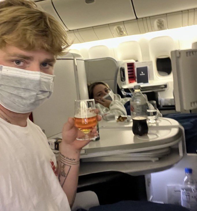 alex_chanc75411's tweet image. Keep it on fans