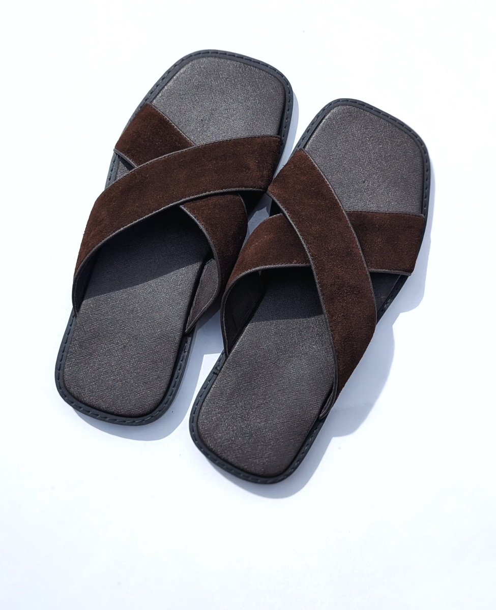 4tneys's tweet image. Leather Brown Tuesday 
Frame 2: 40,000
Others:   50,000

#letsgotogether #Tuesday #trending