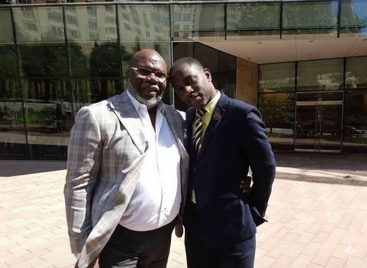 An old photograph of a youthful Robert Burale alongside the controversial Bishop T.D. Jakes has surfaced online, sparking conversations about the origins of Burale’s mentorship into forex trading,,an intriguing intersection between spiritual mentorship &amp; horizontal engineering.