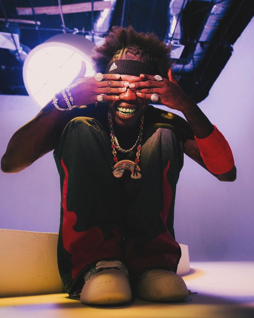 Seyi Vibez Aficionado tweet media