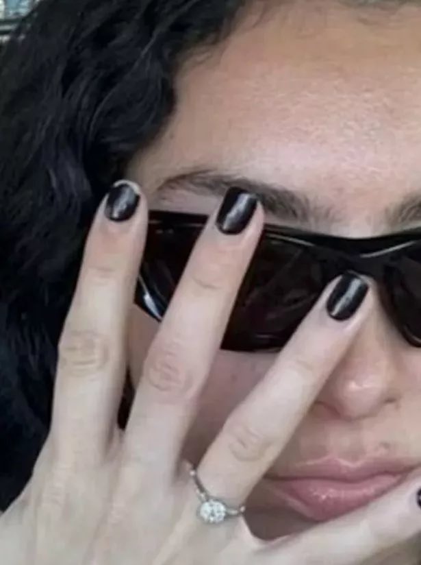 taylorcoded's tweet image. cokehead is mad her ring looks like a freebie from bobot candy