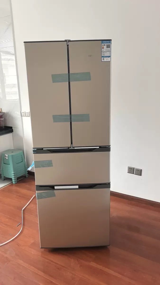 Getsexy2's tweet photo. Royal star refrigerator 
Available for immediate pickup 
Location is Lagos https://t.co/4PjLbt1tdW