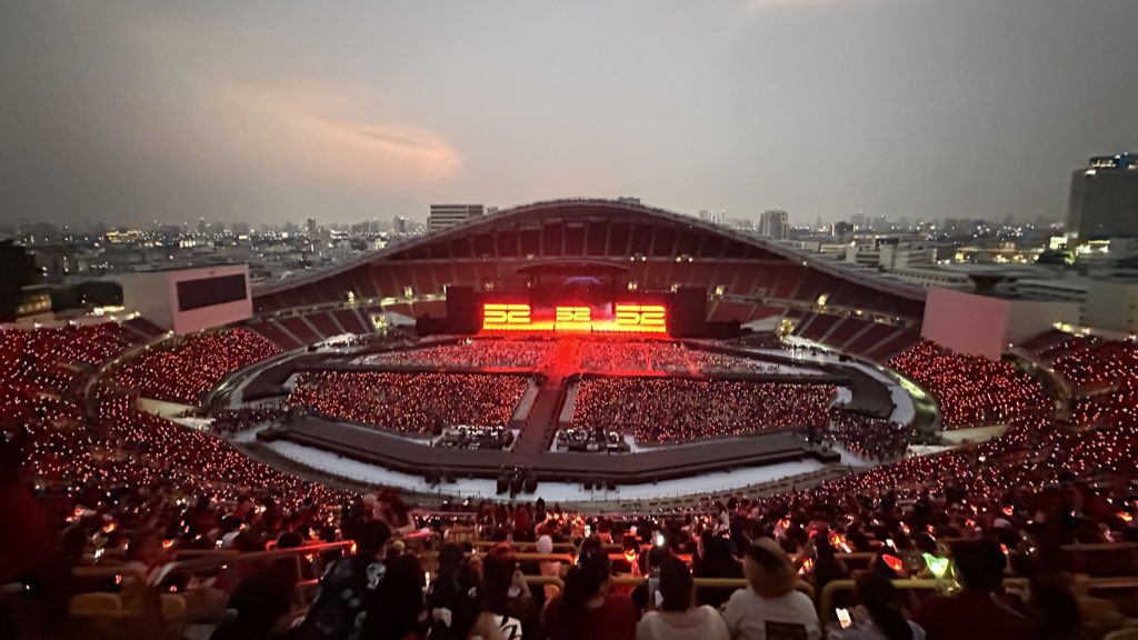 mwegt7's tweet photo. ปีนี้แบมจัดคอนที่ธดด แต่จำนวนประชากรที่อยากไปคือล้นราชมัง ตอนนี้ไม่ว่าจะอยู่ด้อมไหน ทุกคนล้วนอยากไปคอนแบมแบม https://t.co/63MIpUqmHL