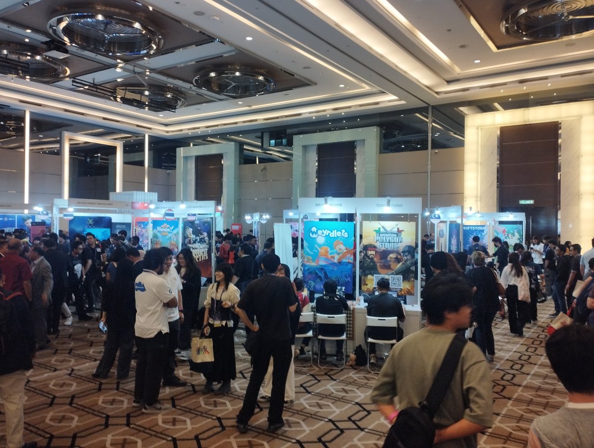 MorleafStudio's tweet photo. We’re live at Level Up KL 2025! 🎮✨
Visit Morleaf Studio’s booth at CCEC, Bangsar South and try our new pixel adventure “SHUNYA” 🐾💫
#LevelUpKL #MDEC #indiegames https://t.co/TISLzGlw7e