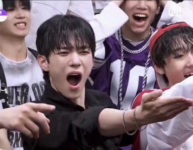 ついんてーる tweet media