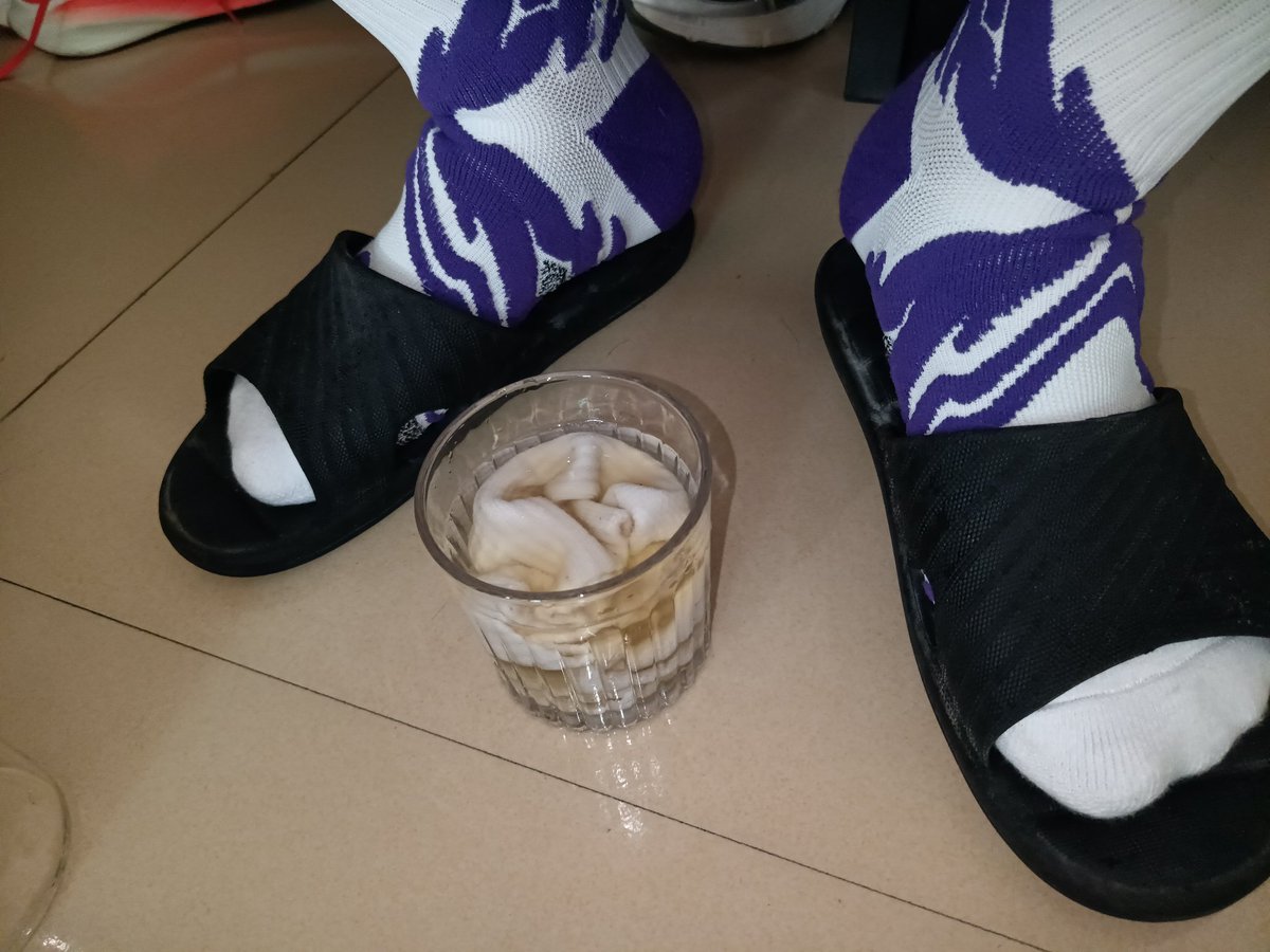 crash_dom's tweet photo. cnm喝不喝？浪费老子一罐啤酒，傻逼还不双倍赔偿？一罐9.9，限时特价。
#直男 #黑心 #绿主 #黑心  #臭脚 #婊子 #母畜 #atm主 #上供 #报销 #账单 #压榨 #白给 #倒贴 #羞辱 #男尊女卑 #渣男 https://t.co/kdNZ9TbJPu