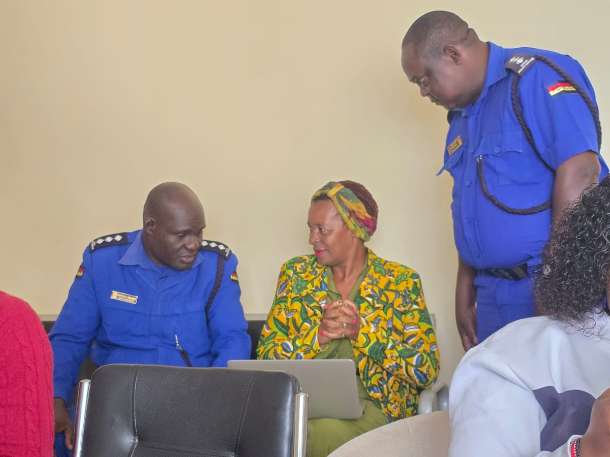 CSONetwork's tweet photo. When the Judiciary, Police, Health Officials, and Prosecutors speak with one voice for the survivor, that’s when true justice begins. 
Last Friday, we supported a multi-agency strategy meeting that brought together leaders from the Police, Judiciary, Clinicians, Forensic Department, and the prosecutor’s office in Vihiga. The goal was to strengthen collaboration and build a shared understanding of an access-to-justice system that truly prioritizes survivors.
#SurvivorSupport #SurvivorCenteredJustice #FromDialogue2Decision