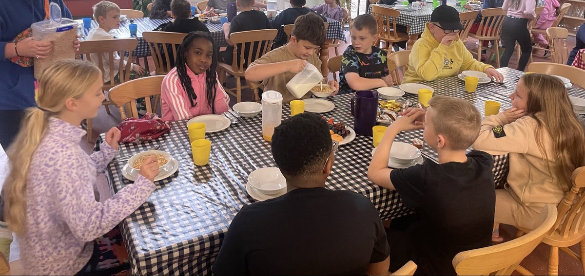 AmySpivey16's tweet photo. @bramley_park children had an amazing day, slept well and are now having a wholesome breakfast https://t.co/KDIAxyElqA