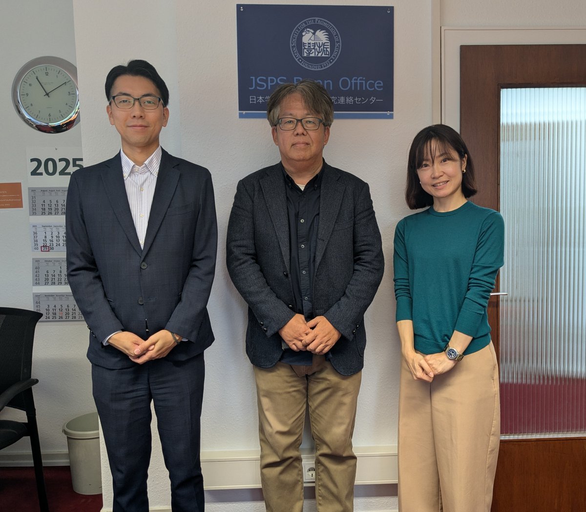 jsps_bonn's tweet image. On 29th Sept, we welcomed Prof. Dr. Mitsuaki Hosono from Gifu University. We introduced the Bonn Office’s activities and JSPS international academic programs, and had a broad discussion on his research.
#JSPS #JapanandGermany