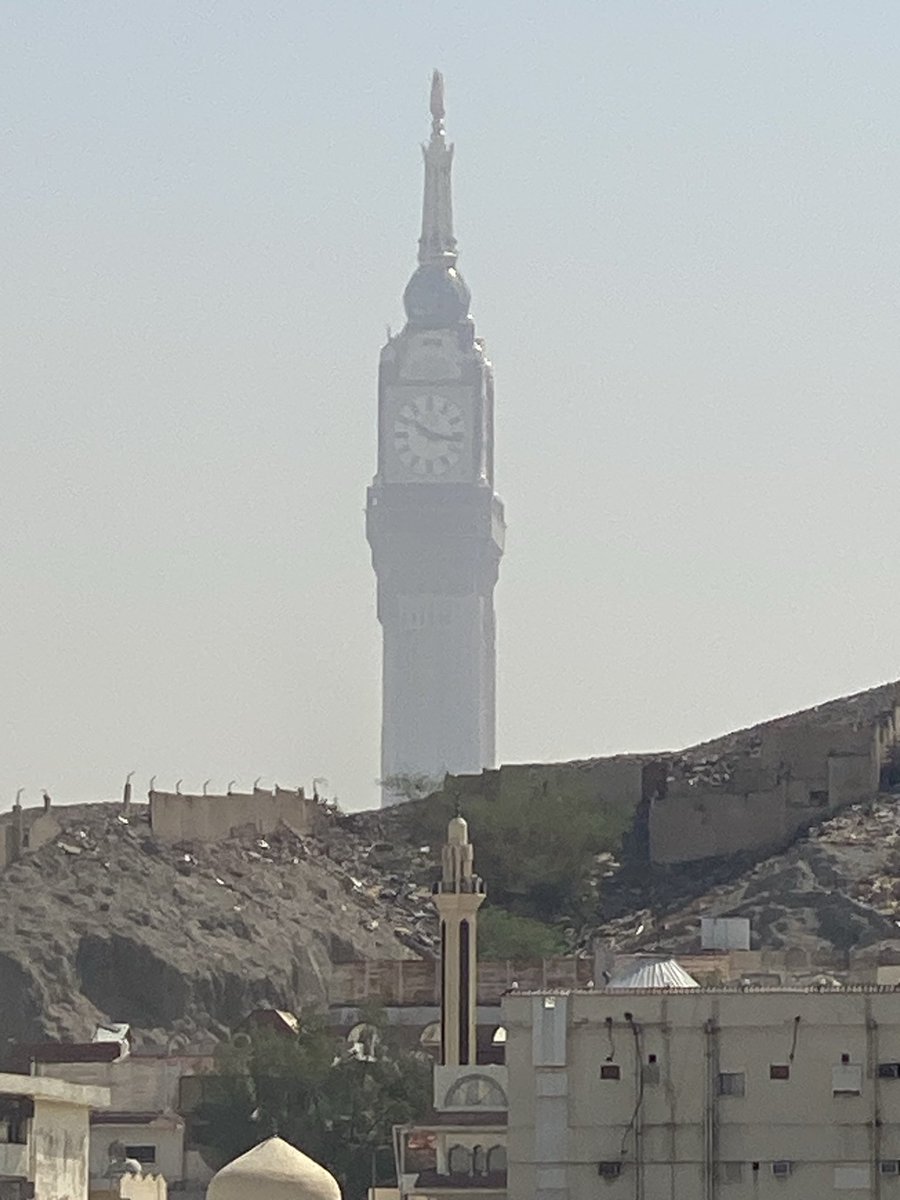 salihah2015's tweet photo. « فهي مكّةُ وبكّةُ، وأمُّ القُرَى، 
وهي مقصِدُ أفئدةِ الوَرَى » 🤍 https://t.co/8zCrR2VvBY