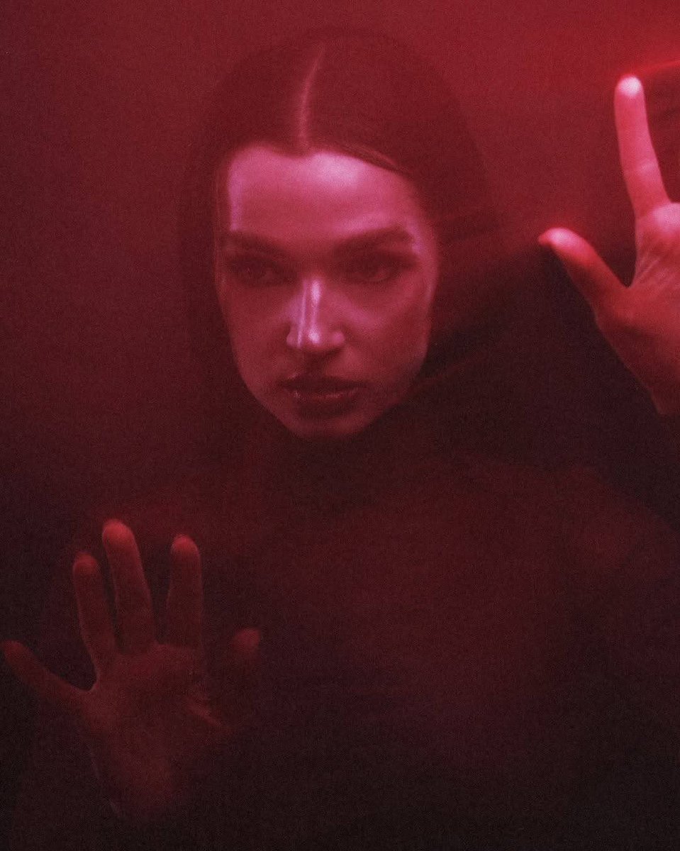 Poppy Images (@poppy_images) on Twitter photo 