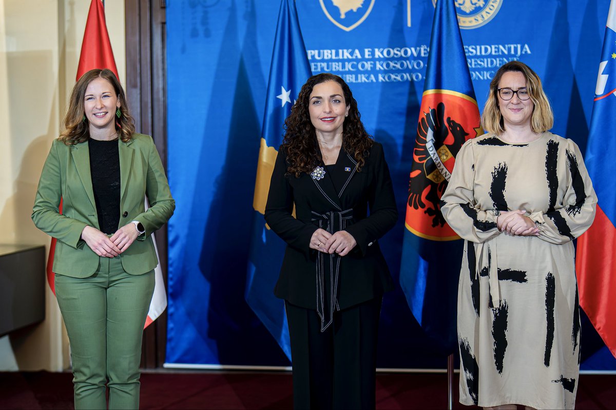 claudiabauer_at's tweet photo. #6Days6Countries A pleasure to meet President @VjosaOsmaniPRKS in 🇽🇰. We discussed the importance of stability, good governance and regional cooperation. All crucial for Kosovo’s future in Europe. https://t.co/6rwU9YOCWf