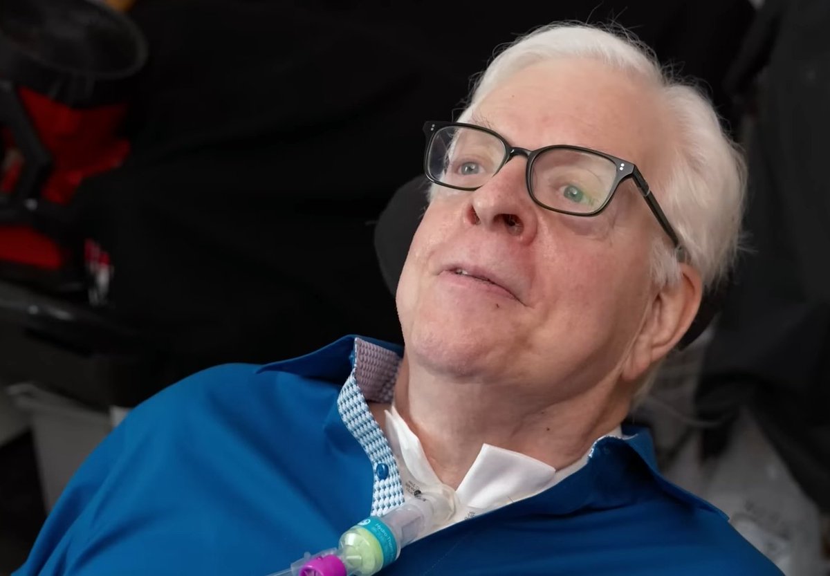 robotodog's tweet image. Dennis Prager&apos;s first appearance since his falling accident on November 12, 2024.

He explains what happened a year ago, which caused him to become quadraplegic.

- clip 1
youtube.com/clip/UgkxdQWM-…
- clip 2
youtube.com/clip/UgkxPP_md…
-