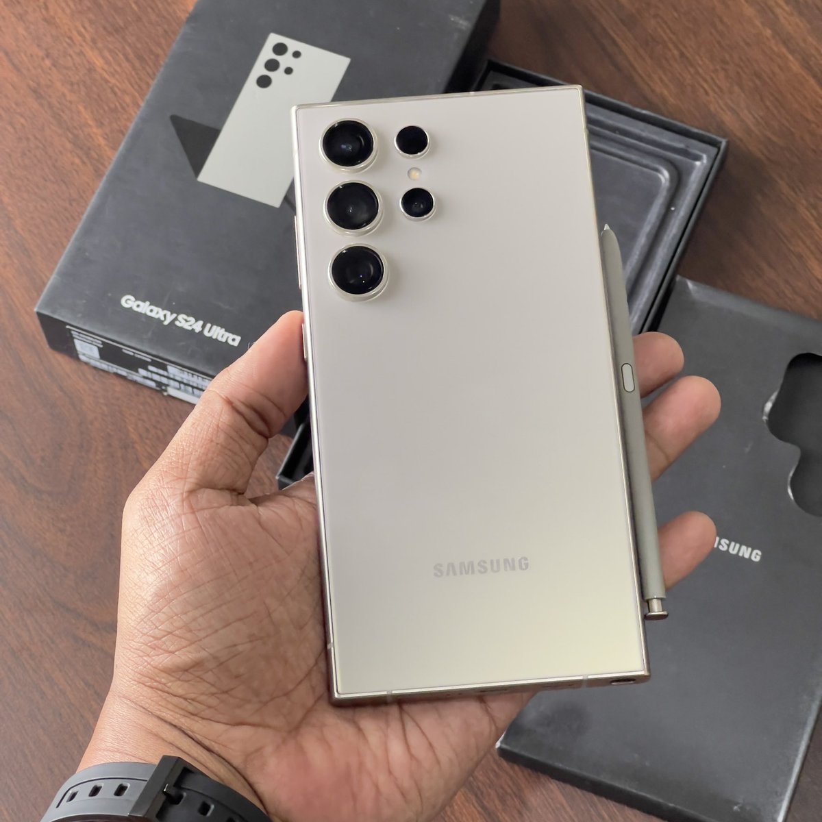 jodhafes's tweet image. Samsung S24 Ultra
Ram 12gb, memory 512gb
Grs SEIN sampai 31/12/2025
Mulus 99% like new
Fungsi 100% normal
Fullset bawaan

Harga 12.850.000
Lok Jogja / COD menyesuaikan 

WA 0812-3331-2818
Atau inbox
#samsungsecond #jualsamsung #hpsecondjogja #jualiphone