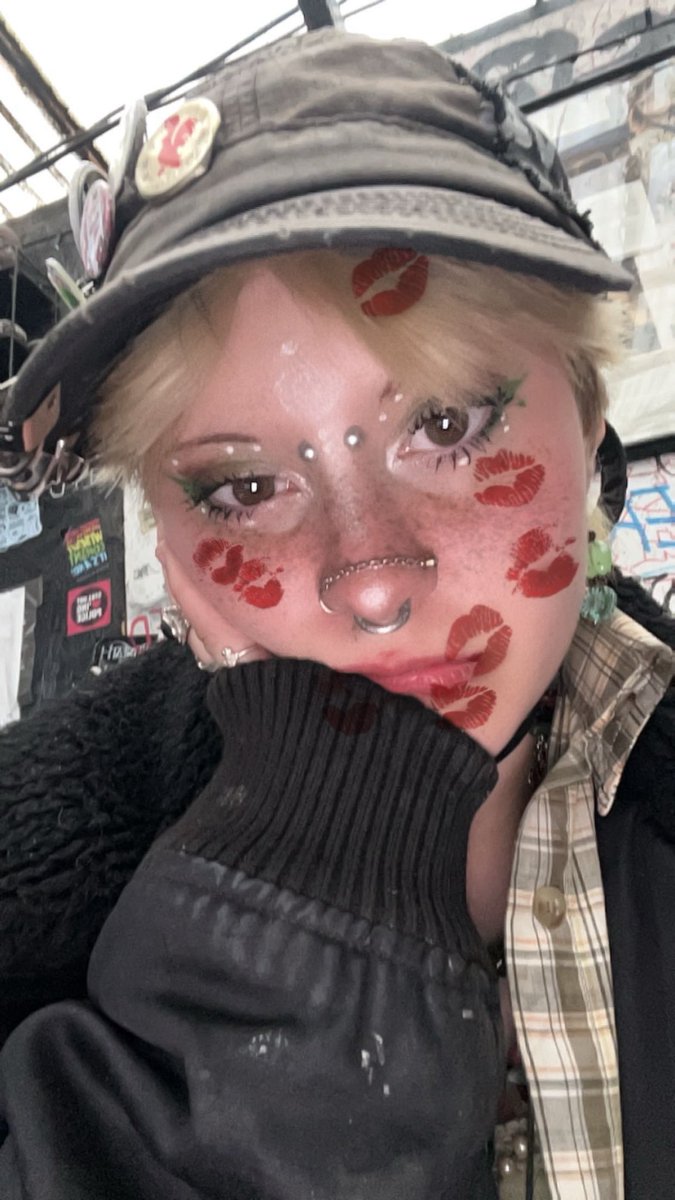 Timmy_is_here's tweet photo. I want new omfs and mutuals :3 
Hi im Timmy 
#omfs #antifa #EatTheRich #mutuals #umff #FreePalestine #viral https://t.co/2rJyyFDbDx