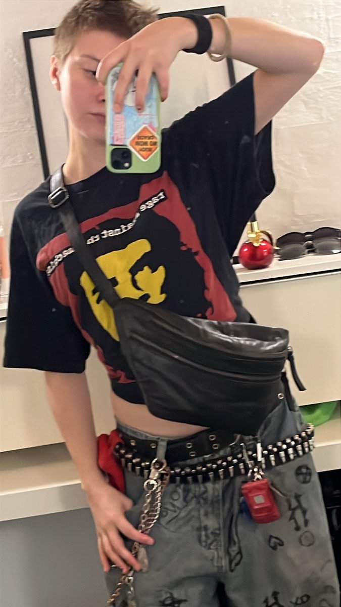 Timmy_is_here's tweet photo. I want new omfs and mutuals :3 
Hi im Timmy 
#omfs #antifa #EatTheRich #mutuals #umff #FreePalestine #viral https://t.co/2rJyyFDbDx