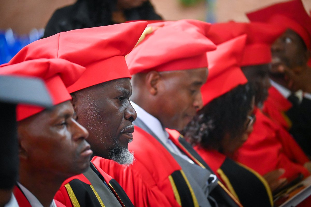 Official_TUT's tweet photo. Hey TUT Fam! 

Spring has burst into full bloom at TUT! Today, we ignite the magic of our 2025 Spring Graduation season - starting strong at Soshanguve South Campus, where the first trailblazers stride across the stage in cap and gown.

#SpringGraduation #ClassOf2025 https://t.co/8zA4i54YtH