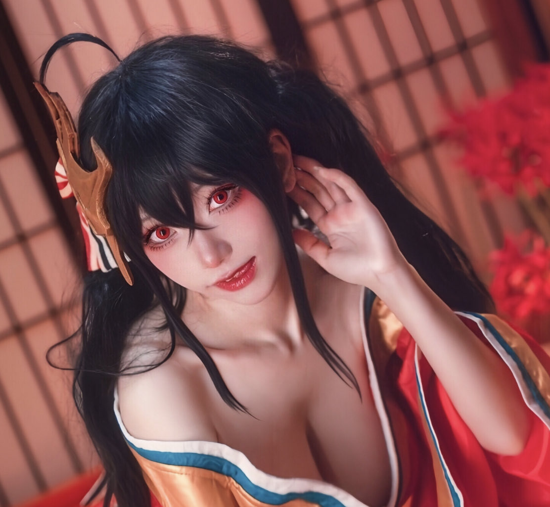 Toromi_cos's tweet image. 지휘관님...❤️

#アズールレーン #AzurLane #碧藍航線 #azurlanecosplay #大鳳