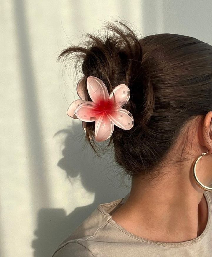 Emma_cantik7's tweet photo. pretty little hair clip 🌺🍃 https://t.co/klQRvTjhQK
