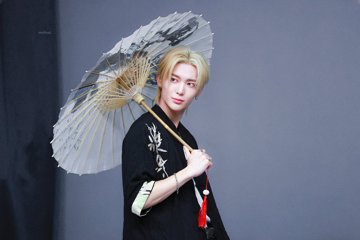 overload_sy's tweet image. [HQ] 250925 🖤 #NOWZ #나우즈 #시윤 #SIYUN