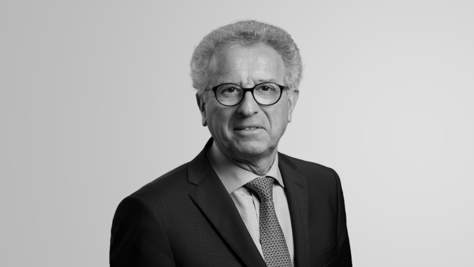 ESM_Press's tweet photo. In the latest #ESMblog, ESM Managing Director @pierregramegna argues that ๐ถ๐ป ๐ฎ ๐๐ผ๐ฟ๐น๐ฑ ๐๐ต๐ฒ๐ฟ๐ฒ ๐ณ๐ฎ๐๐น๐ ๐น๐ถ๐ป๐ฒ๐ ๐ฎ๐ฟ๐ฒ ๐ฒ๐บ๐ฒ๐ฟ๐ด๐ถ๐ป๐ด ๐ถ๐ป ๐๐ต๐ฒ ๐จ๐ป๐ถ๐๐ฒ๐ฑ๐ฆ๐๐ฎ๐๐ฒ๐' ๐ต๐ฒ๐ด๐ฒ๐บ๐ผ๐ป๐ถ๐ฐ ๐ฎ๐ฝ๐ฝ๐ฒ๐ฎ๐น, ๐๐ต๐ฒ ๐ฒ๐๐ฟ๐ผ ๐ถ๐ ๐ด๐ฎ๐ถ๐ป๐ถ๐ป๐ด ๐ด๐ฟ๐ผ๐๐ป๐ฑ.
This is an inflection point or window of opportunity for the euro to strengthen its role in the global financial system.
Recent US policy uncertainty and fiscal concerns have led to the safe-haven status of the US dollar being dented. As a result, investors have begun to diversify their portfolios, increasingly turning to euro-denominated assets. Also, a new pattern has emerged โ investors increasingly hedge their US dollar positions.
๐ In 2025, the euro appreciated significantly against the dollar, and foreign investment in euro area sovereign debt has increased. Moreover, central banks have signalled a growing intention to increase their euro holdings.
What underpins the euroโs appeal?
๐๐ฐ๐ณ๐ฆ ๐ฑ๐ณ๐ฆ๐ฅ๐ช๐ค๐ต๐ข๐ฃ๐ญ๐ฆ ๐ฑ๐ฐ๐ญ๐ช๐ค๐ช๐ฆ๐ด, ๐ณ๐ฐ๐ฃ๐ถ๐ด๐ต ๐ช๐ฏ๐ด๐ต๐ช๐ต๐ถ๐ต๐ช๐ฐ๐ฏ๐ด, ๐ข๐ฏ๐ฅ ๐ข ๐ฑ๐ณ๐ฐ๐ท๐ฆ๐ฏ ๐ข๐ฃ๐ช๐ญ๐ช๐ต๐บ ๐ต๐ฐ ๐ฎ๐ข๐ฏ๐ข๐จ๐ฆ ๐ค๐ณ๐ช๐ด๐ฆ๐ด.
โ ๏ธ However, to fully capitalise on this moment and strengthen the euroโs international role, Europe must :
- Deepen its Economic and Monetary Union, advance a savings and investments union, and expand the supply of euro-denominated safe assets.
- Embrace innovation, particularly through the digital euro, and support euro-denominated stablecoins under the Markets in Crypto-Assets (MiCA) Regulation.
- Prepare itself to confront stablecoin issuance, for now largely denominated in US dollars.
- Maintain sound fiscal policies and ensure financial stability.
โ In a fragmenting world and an increasingly multipolar currency system, the euro can be an anchor of stability and enhance Europeโs strategic autonomy.
๐ Read Pierreโs blog: https://t.co/Oed4YDlpby
#ESMeuro