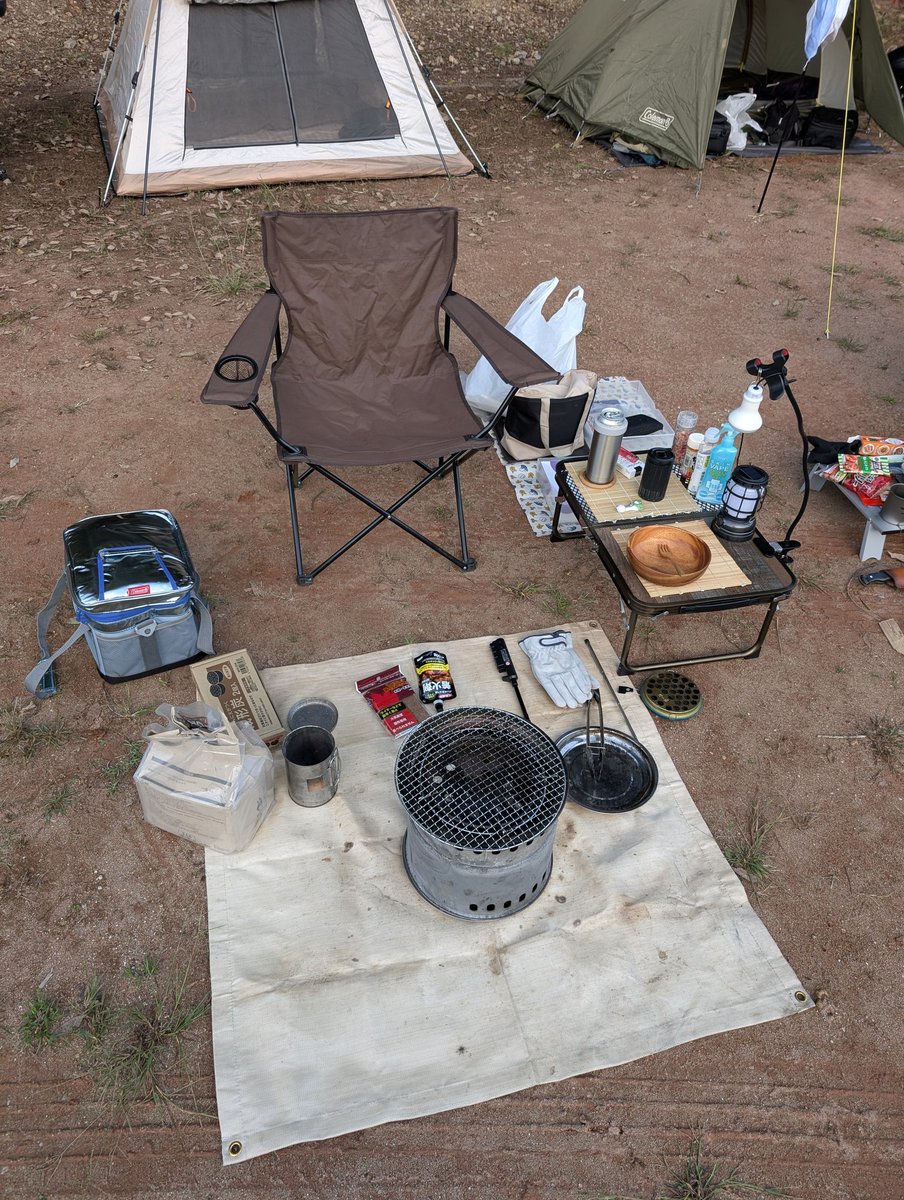 __takemaru__'s tweet photo. キャンプ場🏕️到着して設営完了しました😊
これからのんびり🍺します😉 https://t.co/jCfaUKcoqY