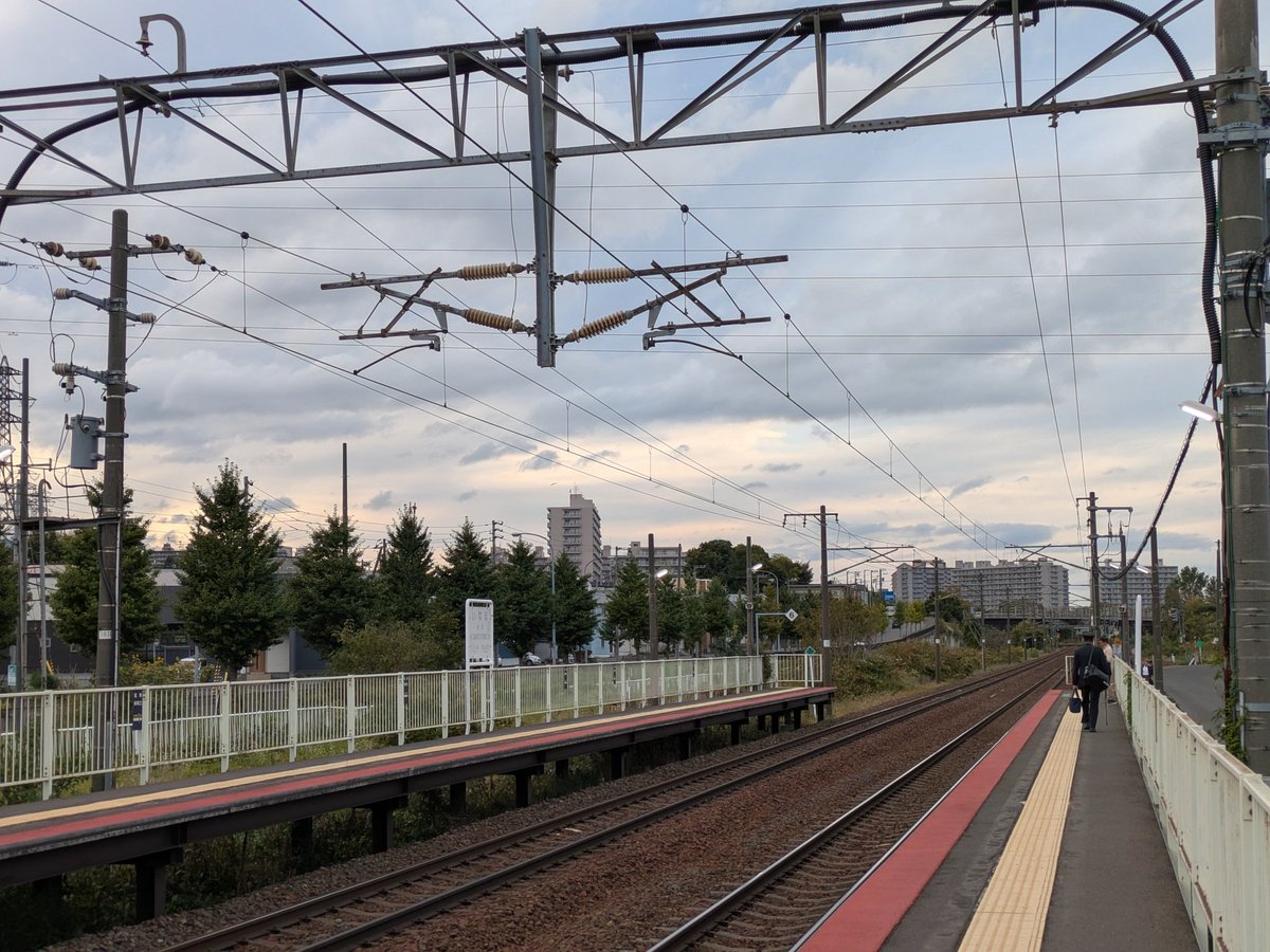sawaimaki's tweet photo. シブい稲穂駅 https://t.co/M2CpF4rX11
